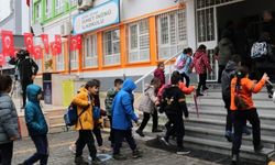 Deprem sonrası Adana'da eğitime başlandı