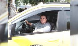 Eşine yardım için başladığı taksi şoförlüğü, mesleği oldu