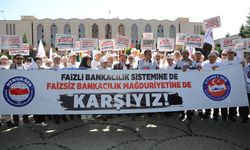 Diyanet-Sen Diyanet Önünde Protesto Düzenledi