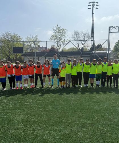 Kupa 4-B’nin! 23 Nisan İlkokulu’nda Futbol Coşkusu