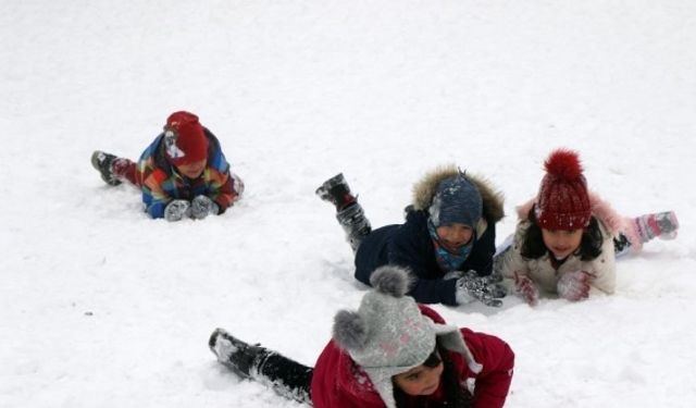 Kastamonu’daki bir ilçede eğitime kar engeli