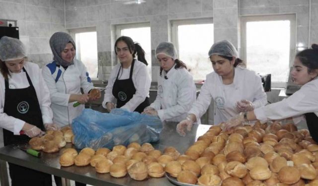 Tatvan’da 5 bin öğrenciye ücretsiz yemek hizmeti