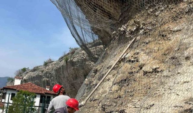 Safranbolu’da kayalıklarda önlem alındı