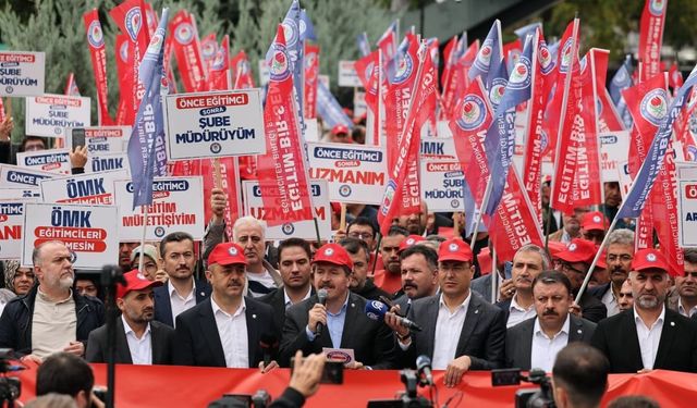 Eğitim Bir Sen Öğretmenlik Meslek Kanununu Protesto İçin İş Bıraktı