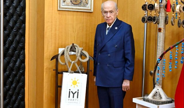 İyi Parti gönderdi, MHP teslim aldı! Dervişoğlu'nun salladığı ip Bahçeli'nin makam odasında