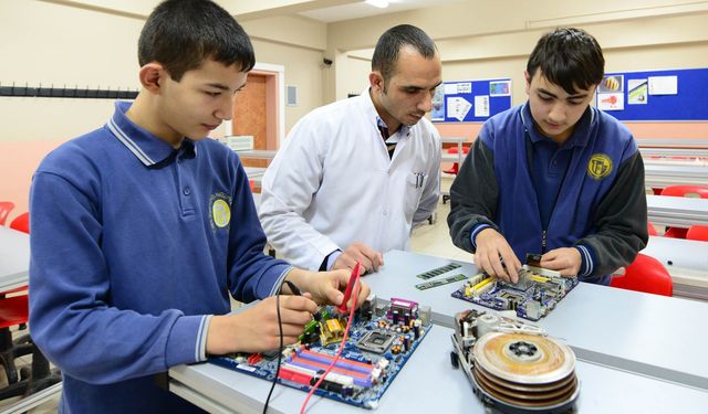 Meslek liselerinde olan öğrenciler neden mağdur ediliyor?