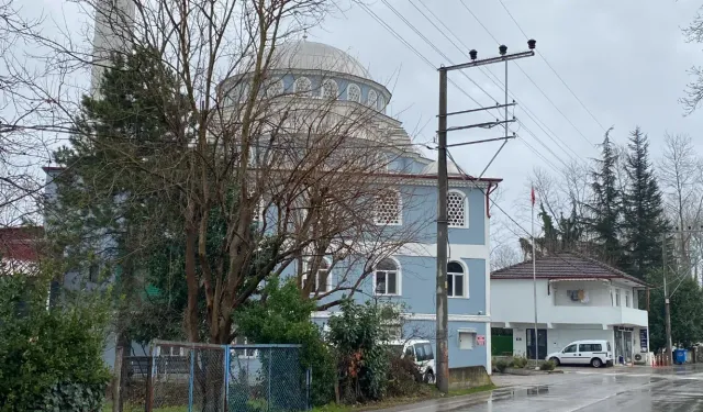 Ölmeden iki camide selasını okuttu, mahalleli hayrete düştü