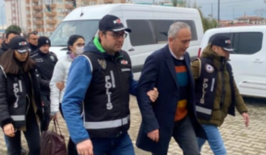 İYİ Partili Gökçeada Belediye Başkanı Ünal Çetin yolsuzluktan tutuklandı